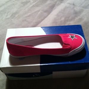 Pink 5.5 flats never worn brand new