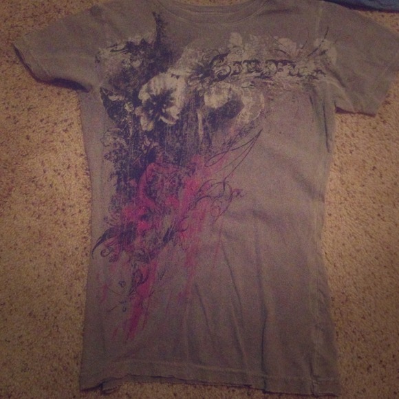 Sinful shirtsleeve