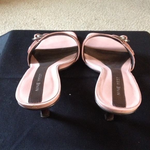 Nine West - Picture 3 of 3