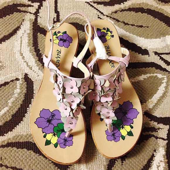 Brand New Bumper Floral Sandals