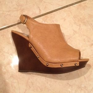 Wedge clogs