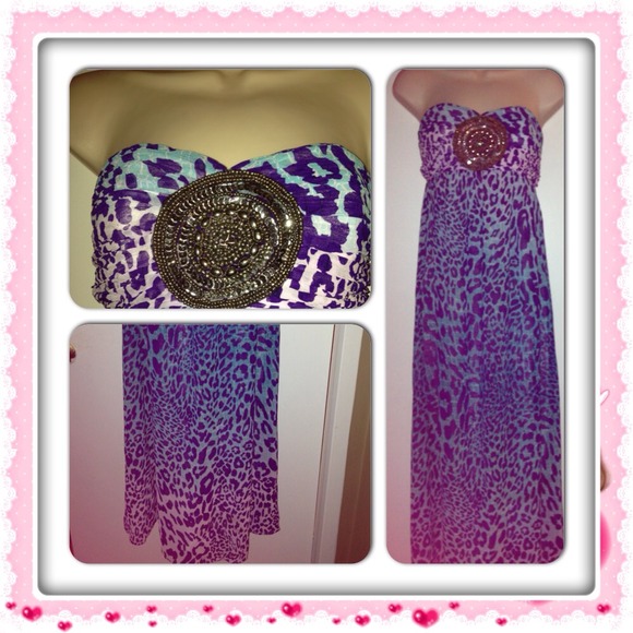 2b BeBe Dress 🙌REDUCED - Picture 1 of 2