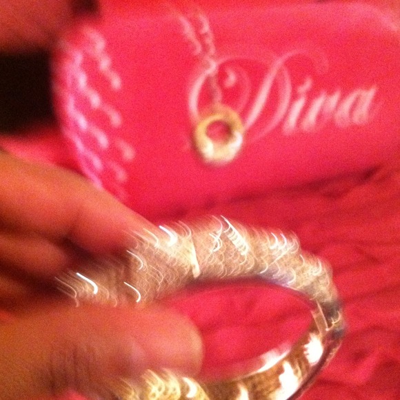 Beautiful Bracelet will definitely get attention 🔥😍 - Picture 2 of 3