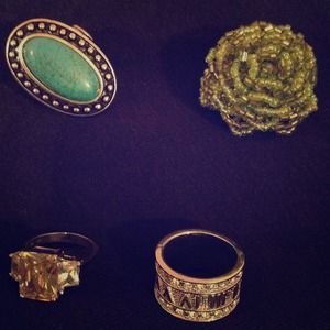 Set of 4 fabulous rings!