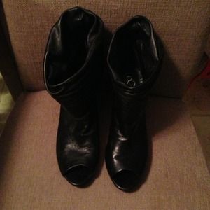 Wedge black bcbg booties leather reserved