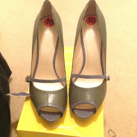 SOLD!!! Nine West Shoes