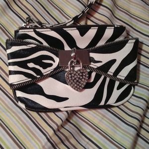 Mini zebra clutch