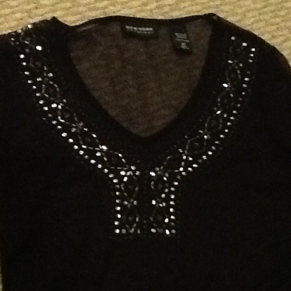 Top - Picture 2 of 2