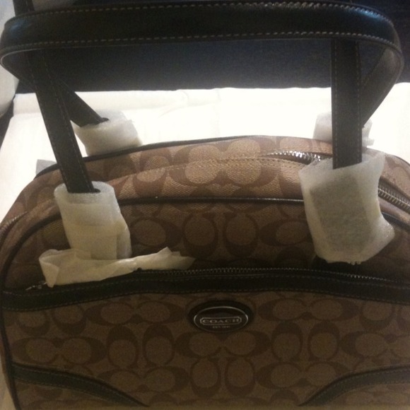 Coach Satchel - Picture 4 of 4