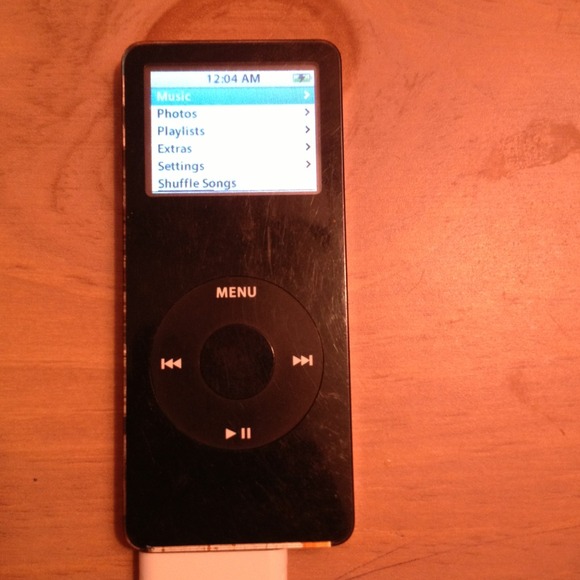 SOLD Black 2gb iPod nano