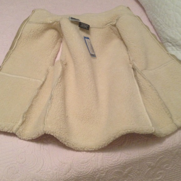 NEW Winter vest... Very warm!  jacket coat ski - Picture 3 of 4