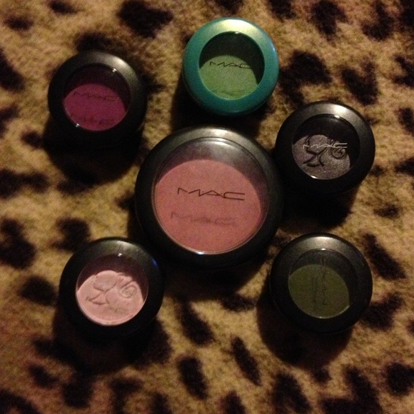 👌Reserved for jessicajess👌5 eye shadows