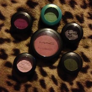 👌Reserved for jessicajess👌5 eye shadows