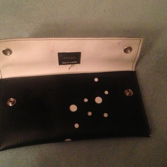 Holly Aiken Clutch - Picture 2 of 4