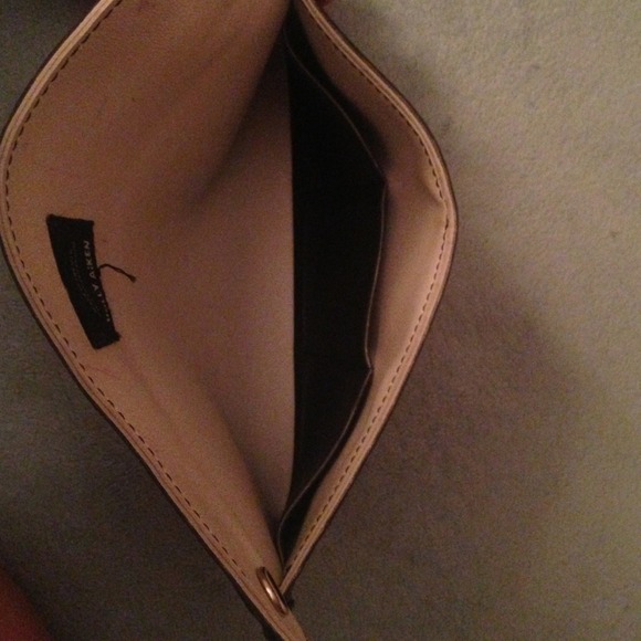 Holly Aiken Clutch - Picture 3 of 4