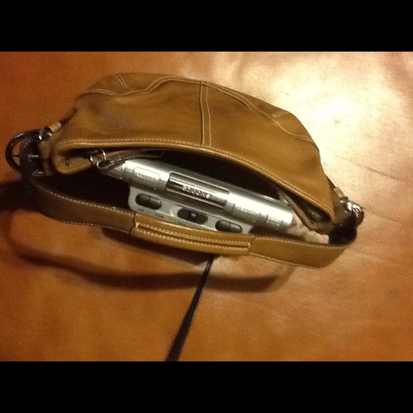 Coach taupe leather bag. Medium. - Picture 2 of 4