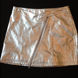 Wilson Leather Retro slut. Metallic silver Minnie.