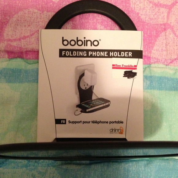 ⬇️Just Reduced⬇️Folding phone holder