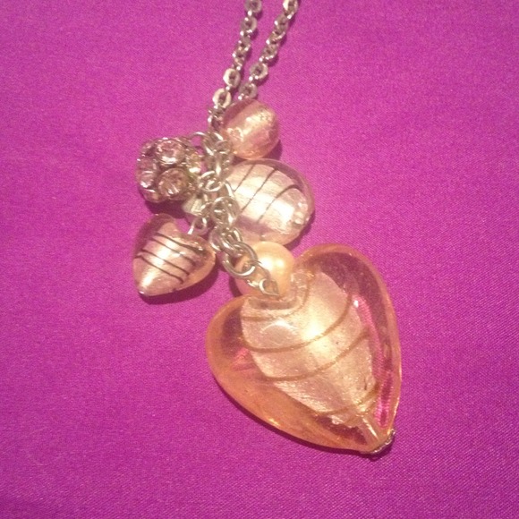 🚫SOLD🚫⬇Heart necklace