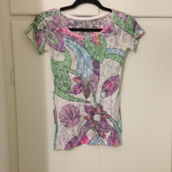 Vintage White w multi-colored flower & leaf design