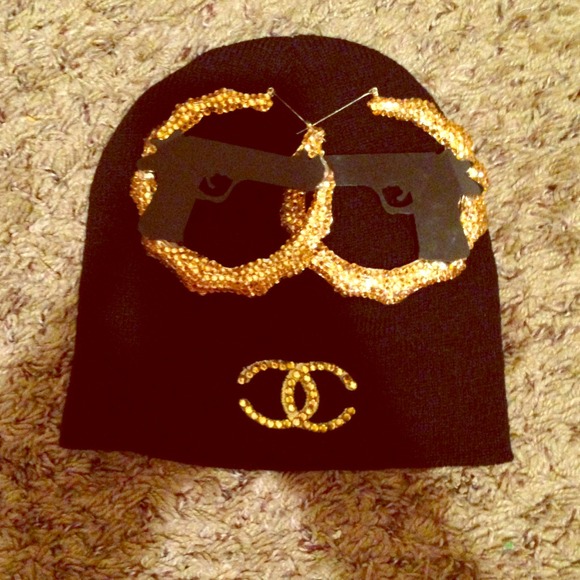 💢Sold💢✨Chanel Logo Beanie & Bamboo Earrings✨