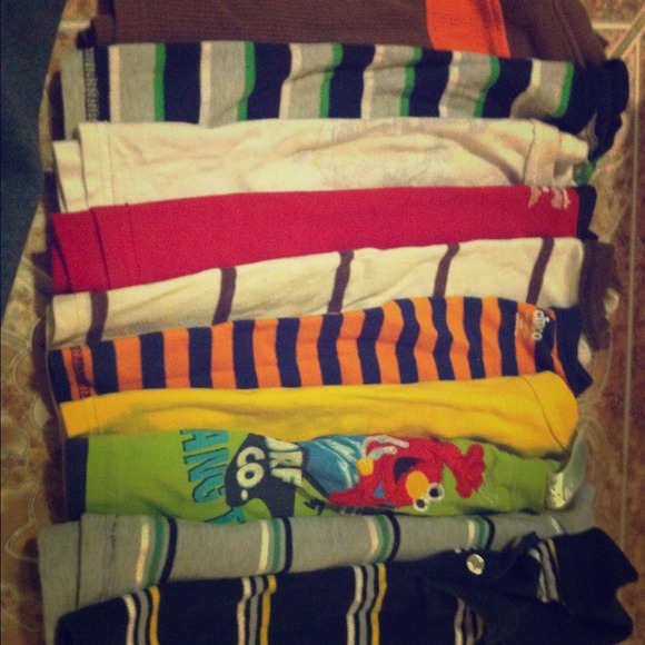 !!Bundle!!17 toddler Shirt 3 new outfits!!