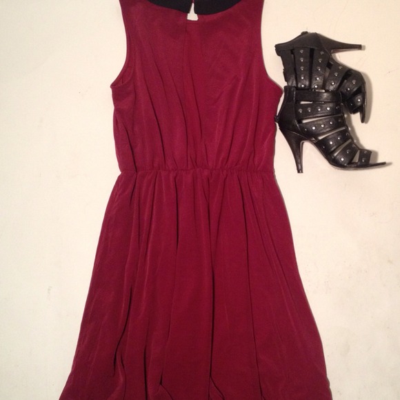 HOST PICK (GIRLY GIRL PARTY): Collard dress. NWT - Picture 3 of 4