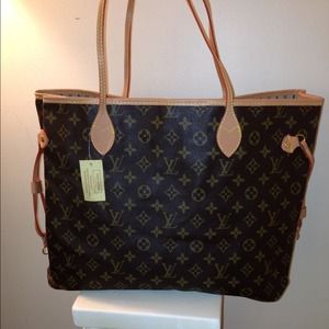 🎀Gorgeous monogram louis Vuitton neverfull🎀