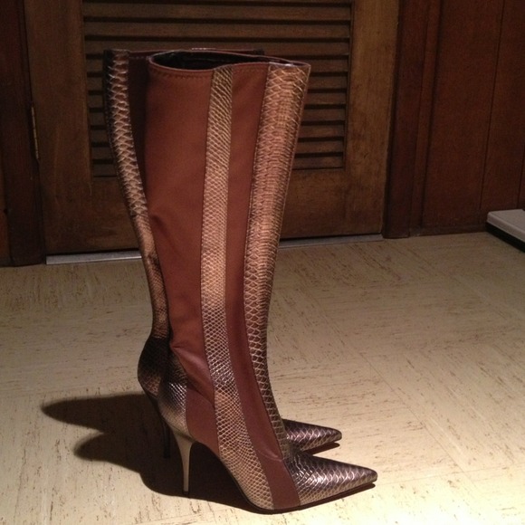 Carlos by Carlos Santana boots