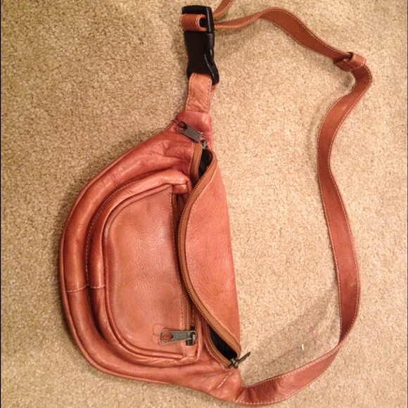 Vintage Leather Fannie Pack Purse