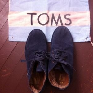 TOMS boots ❌ON HOLD❌
