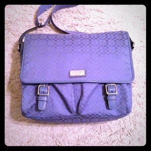**Reserved. Authentic coach messenger bag