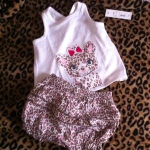 SOLD Baby girl short set
