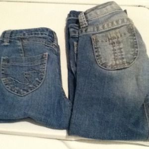👍Sold.     Girls jeans