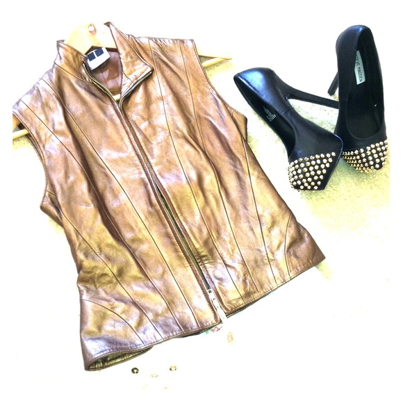 TADASHI Form fitting Designer 100%  leather Vest