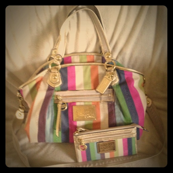 🌟COACH🌟Legacy Stripe Sequin Bag and Zippy