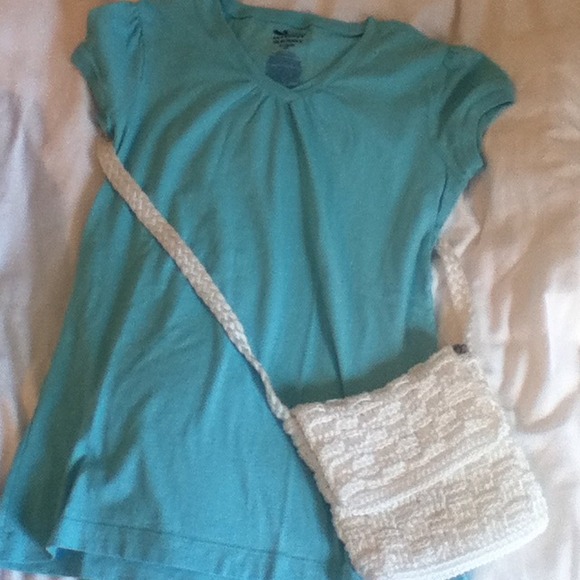 Old navy baby blue t-shirt