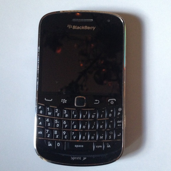 Blackberry Bold 9330