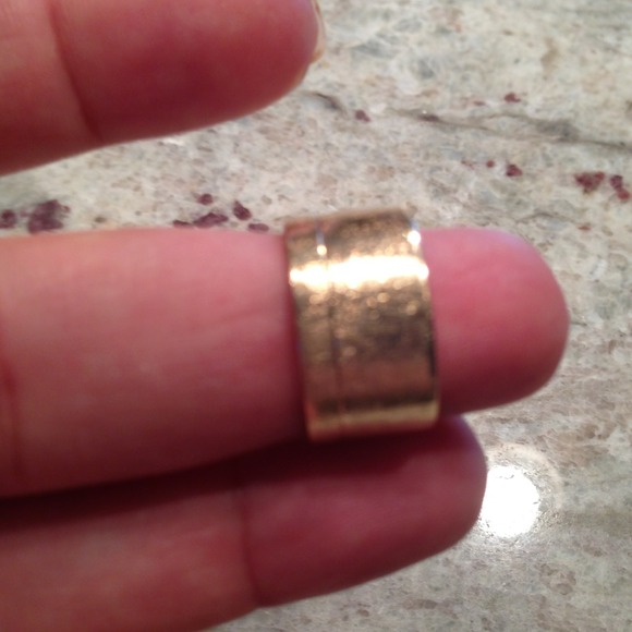 Authentic gold stamped 14k marquise setting. - Picture 2 of 3