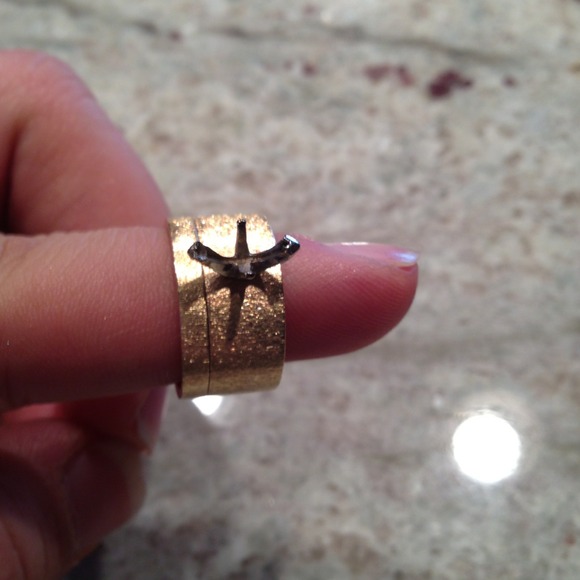 Authentic gold stamped 14k marquise setting. - Picture 3 of 3
