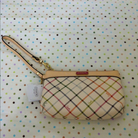 🚫SOLD🚫Authentic Coach wristlet ⚡Just Reduced⚡