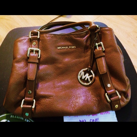 Michael Kors 2013 Middle Zip-Top Satchel in Cognac - Picture 2 of 4