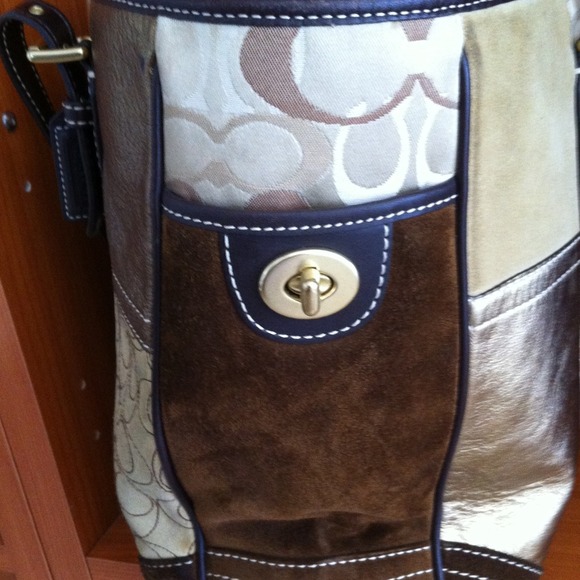 Coach - Picture 2 of 3