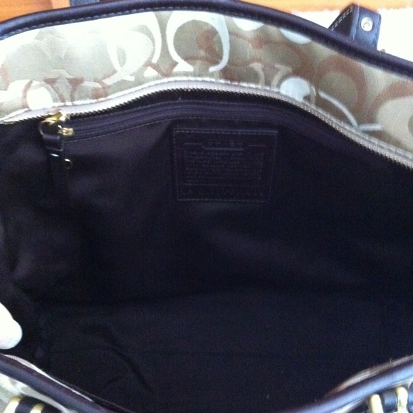 Coach - Picture 3 of 3