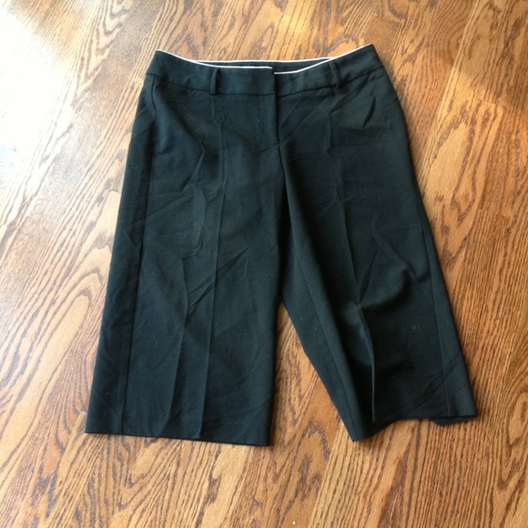 White House Black Market stretch crop pants