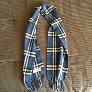 AUTHENTIC burberry scarf!