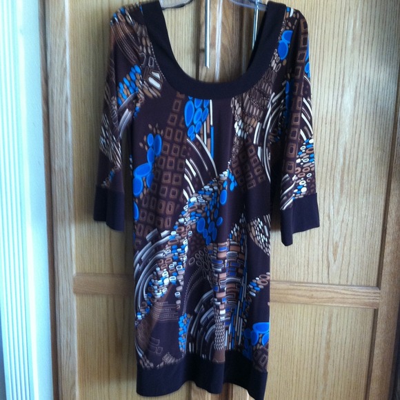 Cute dress knee length NWOT