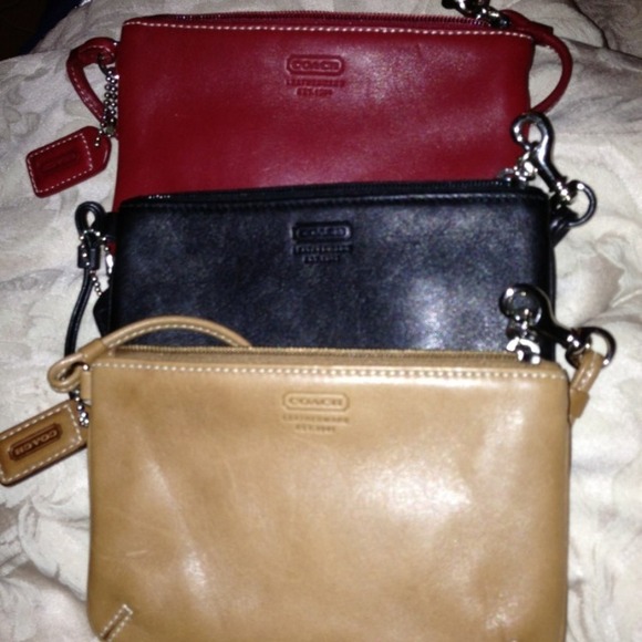 SOLD@@@@Authentic Coach wristlet $25 RED Only