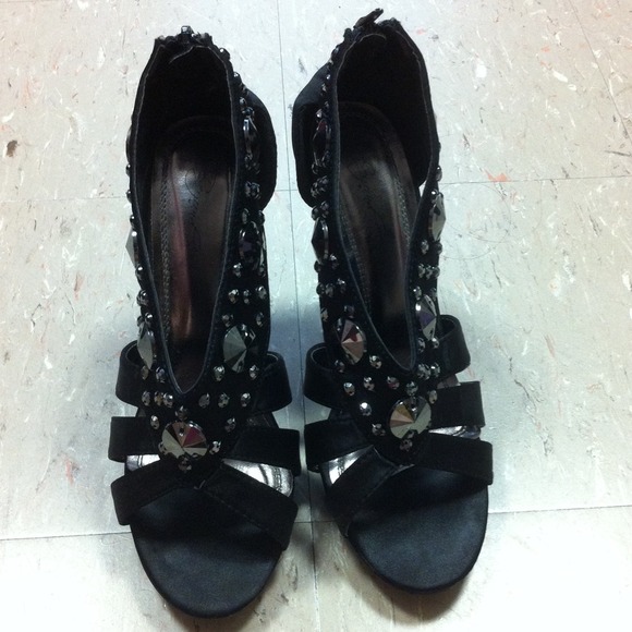 Black formal heels