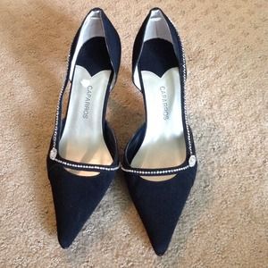 Black Pumps with Rhinestone